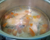 Foto langkah ke 2 dari resep Sup Ikan Salmon Brokoli dan Wortel MPASI 1 Tahun +.