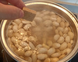 Foto del paso 1 de la receta: Fabes/Judiones con almejas y rape