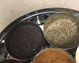 A picture of step 4 of Kaanda Poha (spiced flattened rice)#mycookbook.