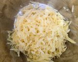 Foto langkah ke 1 dari resep Cheesy Hash Brown.