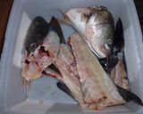 Foto del paso 1 de la receta: Arajiru de Seabass (シーバスのあら汁)