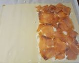 Foto del passaggio 2 della ricetta Tortiglioni sfiziosi di sfoglia al salmone