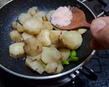 A picture of step 3 of Sweet potato fry (falhari).