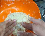 Foto del paso 5 de la receta: A la masa con los niños de la casa, pizza casera para hacer en familia