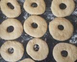 A picture of step 3 of Orange doughnut.