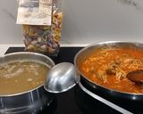 Foto del paso 4 de la receta: Sopa de Conchas y Carne de Cocido con Tomate