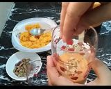 A picture of step 3 of Mango Chunky Shake.
