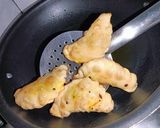 A picture of step 16 of Mawa Gujiya.
