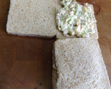 Foto del paso 2 de la receta: Sándwiches de atún, huevo duro y salsa rosa de lima