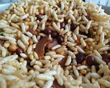 A picture of step 5 of Madakki Puri.