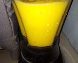A picture of step 2 of Mango juice.