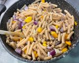 Une image de l'étape 13 de Gratin de macaronis au jambon cru, poivron jaune et emmental.