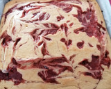 Foto del paso 8 de la receta: Bizcocho de chocolate con cheesecake de fresa (bajo en azúcar)