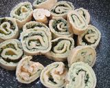 Foto del passaggio 4 della ricetta Girelle ricotta e spinaci