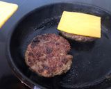 Foto del paso 5 de la receta: Cheese burger Alejo 🍔🧀🍴