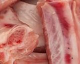 Hình bước làm 2 của món Bông cải xanh nấu sườn non
