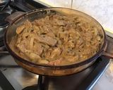 Une image de l'étape 8 de Bœuf aux oignons de roscoff sauce aux champignons.