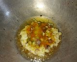 Foto langkah ke 2 dari resep Telur Dadar Sambal Tomat Ebi.