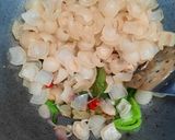 Foto langkah ke 5 dari resep 42. Oseng kikil bumbu kecap ala Warteg.