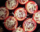 Une image de l'étape 2 de Muffins pizza à l’air fryer.