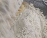 Foto del passaggio 3 della ricetta Torta di Ricotta, con Cocco, Cioccolata Bianca e Yogurt
