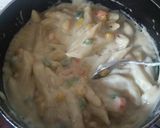 A picture of step 4 of White sauce pasta.