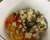 A picture of step 1 of Zucchini with Bell Peppers.
