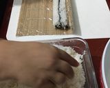 Foto del paso 27 de la receta: Norimaky (rollo con el alga cubriéndolo) y uramaky (con el alga por dentro) - Sushi