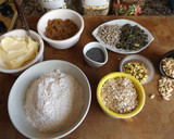 Foto del paso 2 de la receta: Crumble de arándanos, pera y manzanas con helado de vainilla