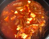 Foto langkah ke 4 dari resep Kimchi Sundubu Jjigae.