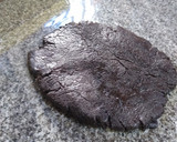 Foto del paso 1 de la receta: Alfajores triples de oreo caseros relleno de dulce de leche