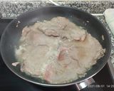 Foto del paso 3 de la receta: Filetes de ternera con salsa al Roquefort – exprés