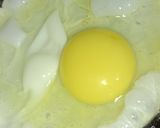 A picture of step 2 of Half Fry Omelette.