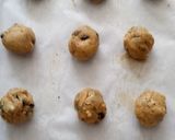Foto langkah ke 10 dari resep Famous Amos Crispy Cookies (Copycat).