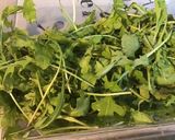 Une image de l'étape 1 de Salade de roquette au jambon blanc et légumes du jardin.
