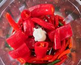 Foto langkah ke 1 dari resep Sambal bawang tomat.