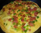 Foto del paso 3 de la receta: Huevo con chorizo vela, queso y pimiento