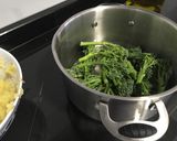 Foto del paso 3 de la receta Cena rápida - Salmón al horno sobre puré de boniato con bimi