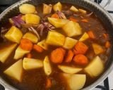 A picture of step 6 of Beef low ribs stew.