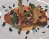 Foto del paso 6 de la receta: Escalibada con ventresca de atún y aceitunas negras