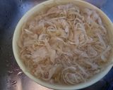 Lilahagymás savanyúkáposzta-saláta recept fázis 2 fotója