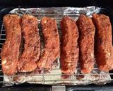 A picture of step 7 of Vickys Baked Spare Ribs - Dry Rub Style, GF DF EF SF NF.