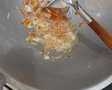 Foto langkah ke 2 dari resep Nasi goreng kecombrang.