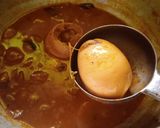 அவித்த முட்டை மற்றும் பணியார முட்டைக் குழம்பு(muttai paniyara kulambu recipe in tamil) ரெசிபி ஸ்டேப் 9 புகைப்படம்