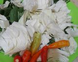 Foto langkah ke 7 dari resep Seblak Kerupuk Ceker.