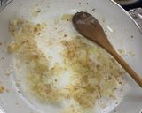 صورة لخطوة 1 من وصفة دجاج بصوص كريمة الخردل (ستروجنوڤ)