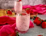 A picture of step 4 of Instant Strawberry Matho.