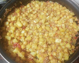 Foto del paso 3 de la receta: Garbanzos refritos con huevo frito