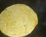 A picture of step 5 of Methi ka pratha.