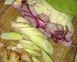 Foto langkah ke 2 dari resep Nasi Bakar Ayam Pedas Kemangi.